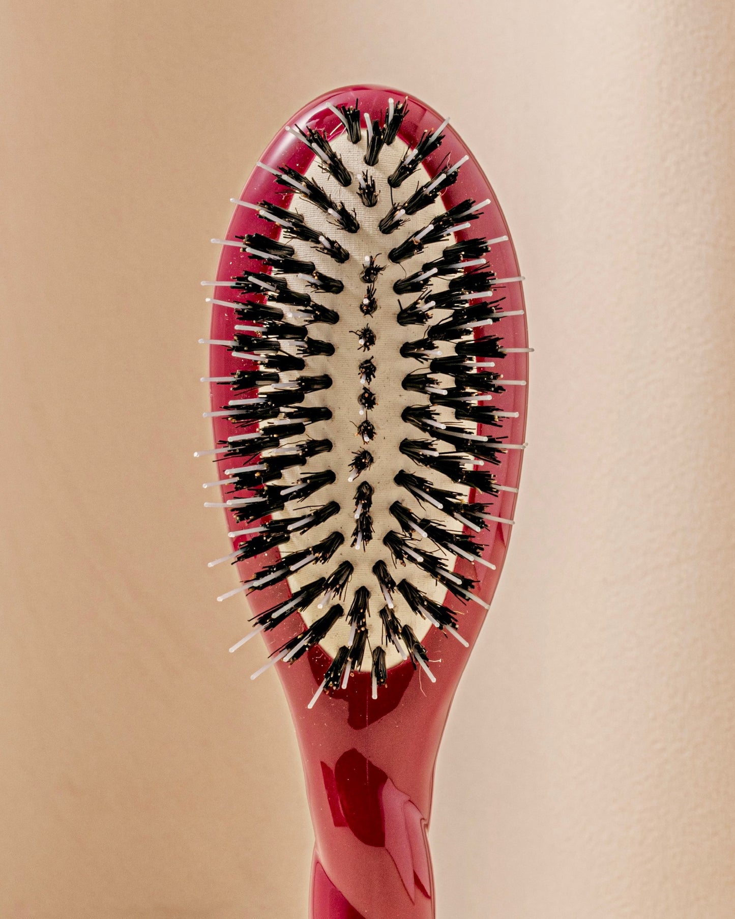 N.02 The Small Care & Detangling Hair Brush THE ESSENTIAL Cherry Red