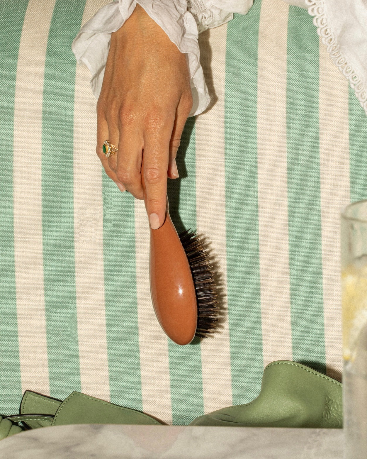 N.01 La Petite Brosse Brillance & Soin l’Universelle Terracotta