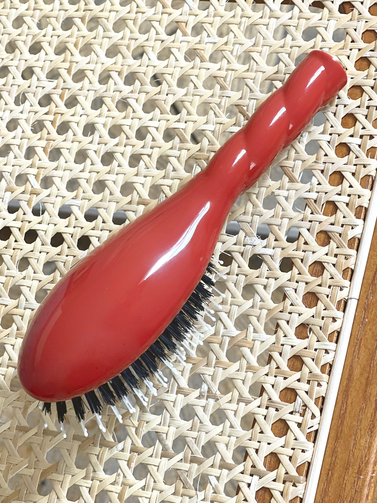 N.03 La Petite Brosse Cuir Chevelu Sensible l'Indispensable Douceur Terre Battue