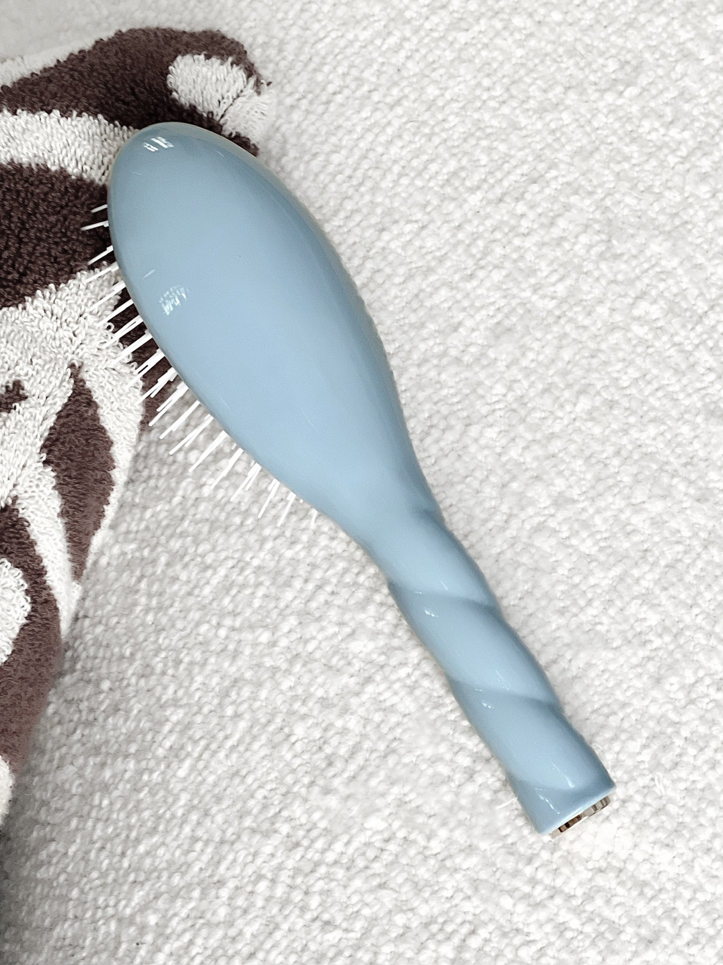 N.07 La Petite Brosse Démêlante & Stimulante l'Intense Bleu Ciel