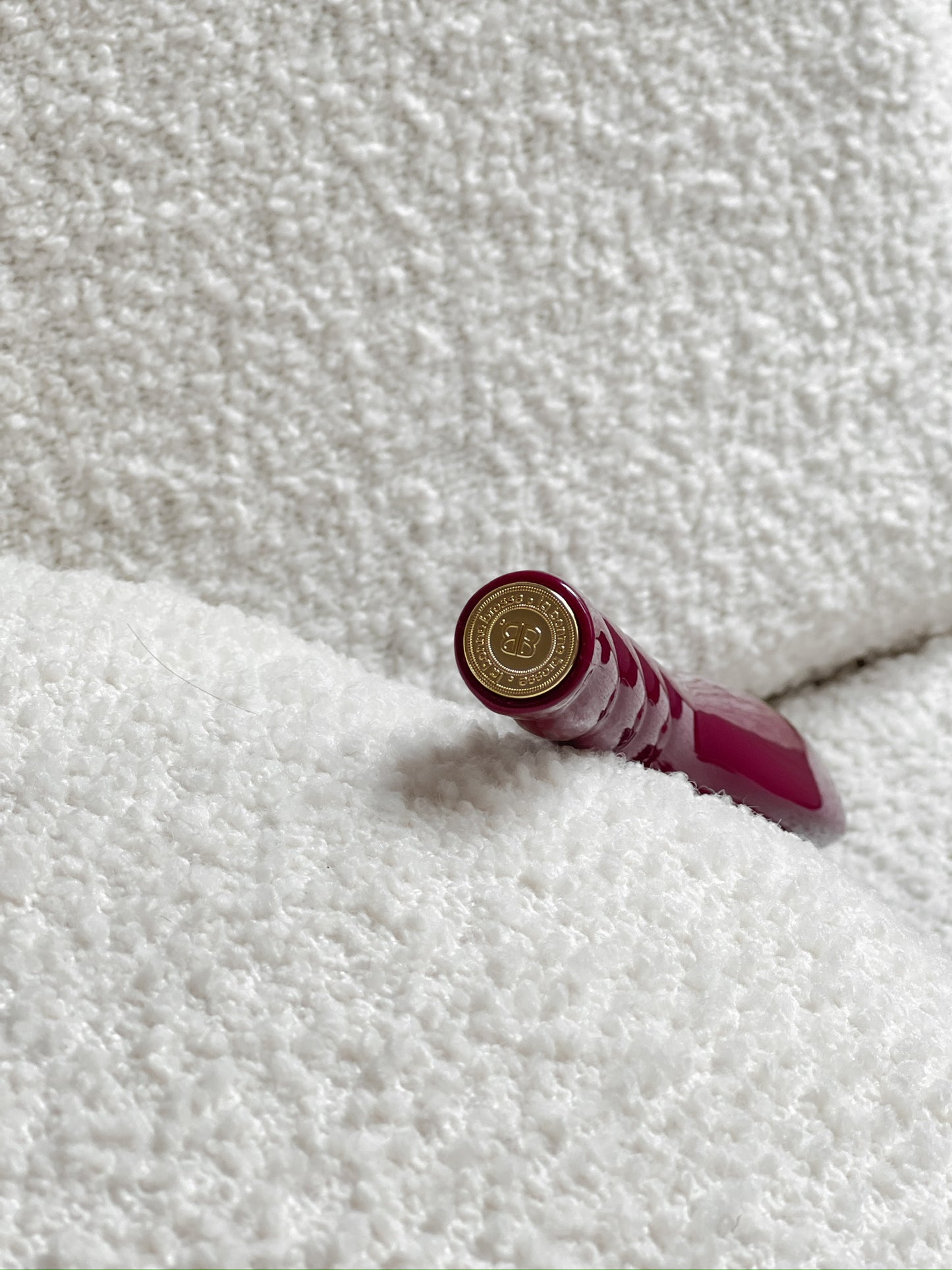 N.03 La Brosse Cuir Chevelu Sensible l'Indispensable Douceur Rouge Cerise