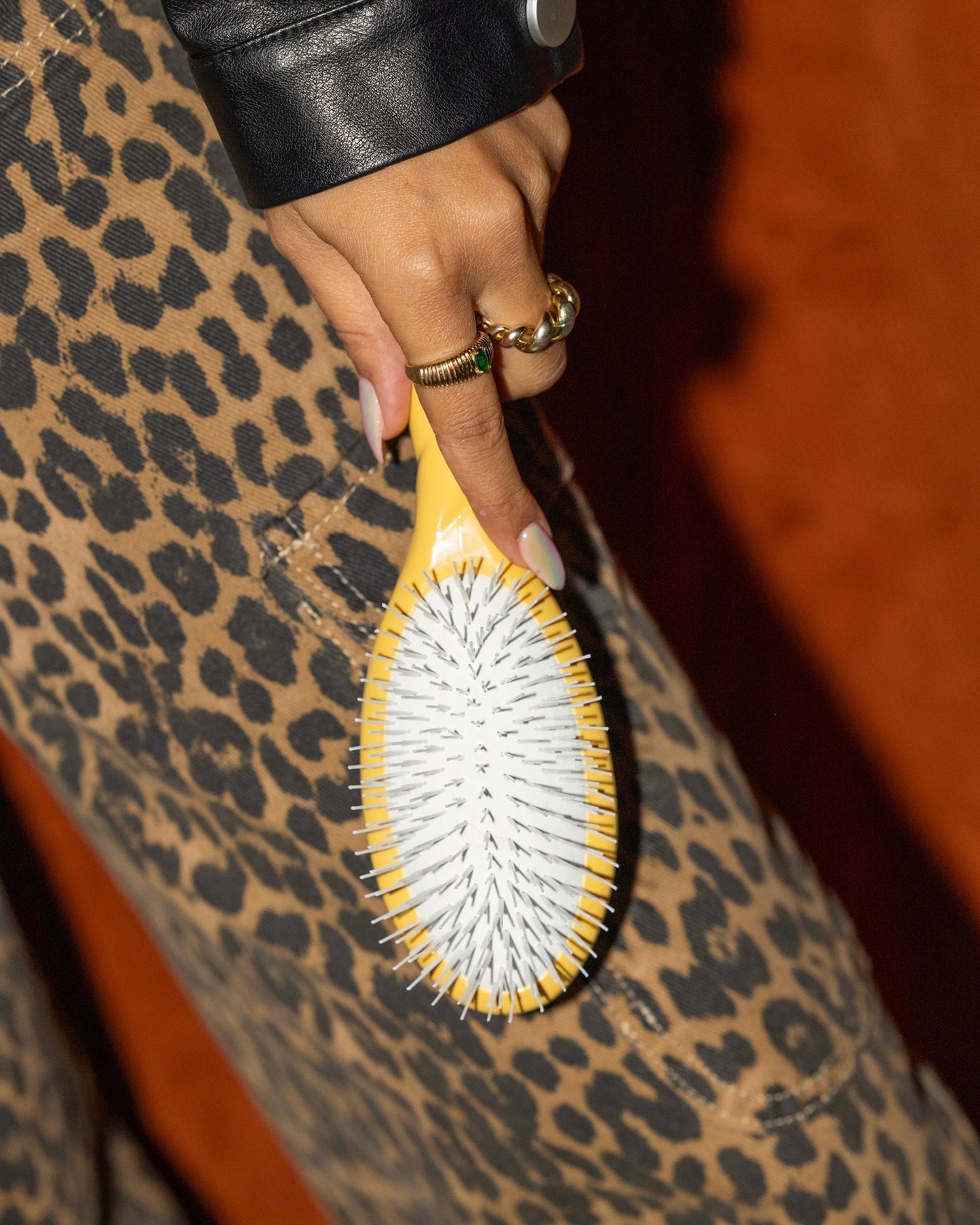 N.07 La Brosse Démêlante & Stimulante l'Intense Jaune Safran