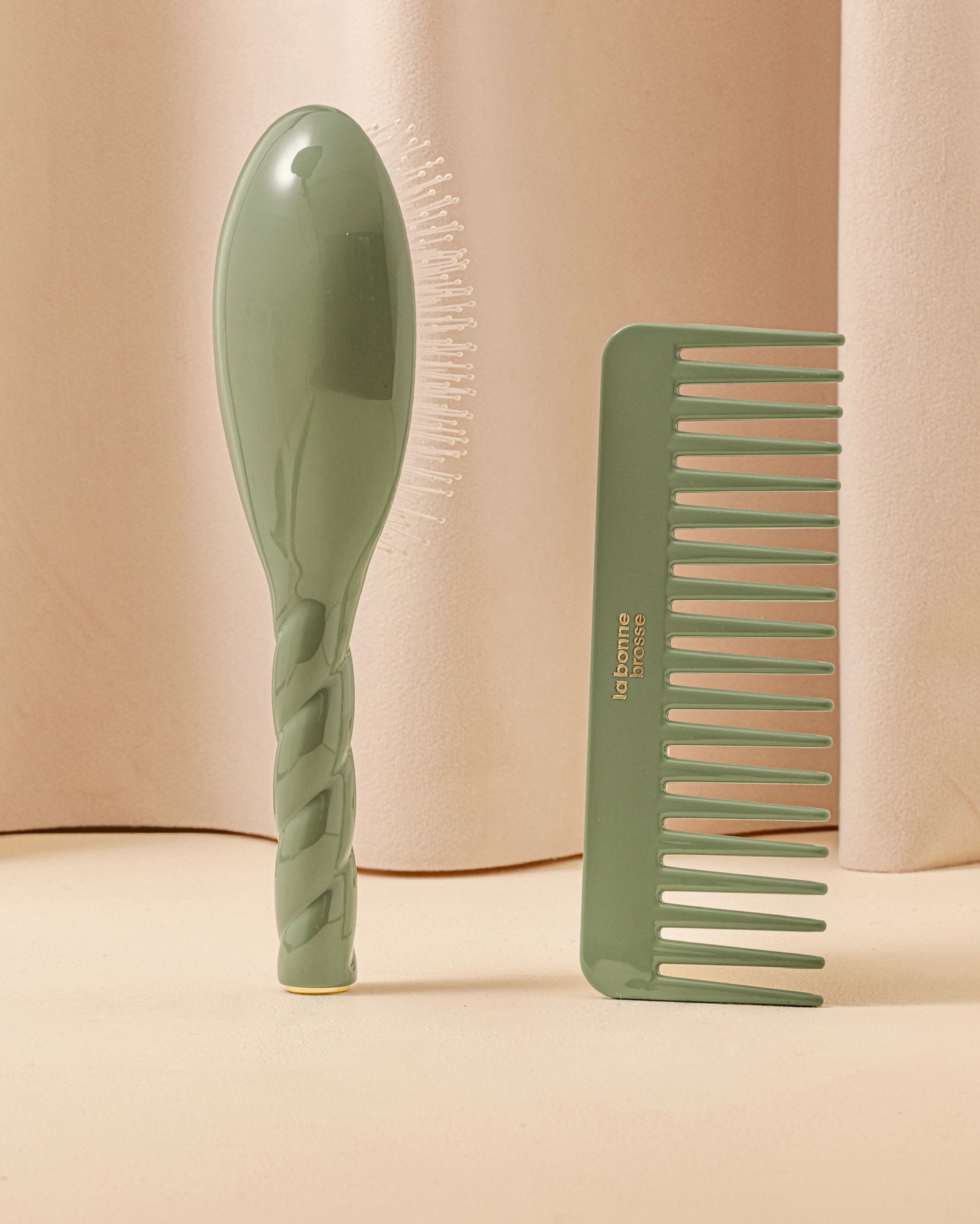 The Large Detangling Comb in Acetate Almond Green