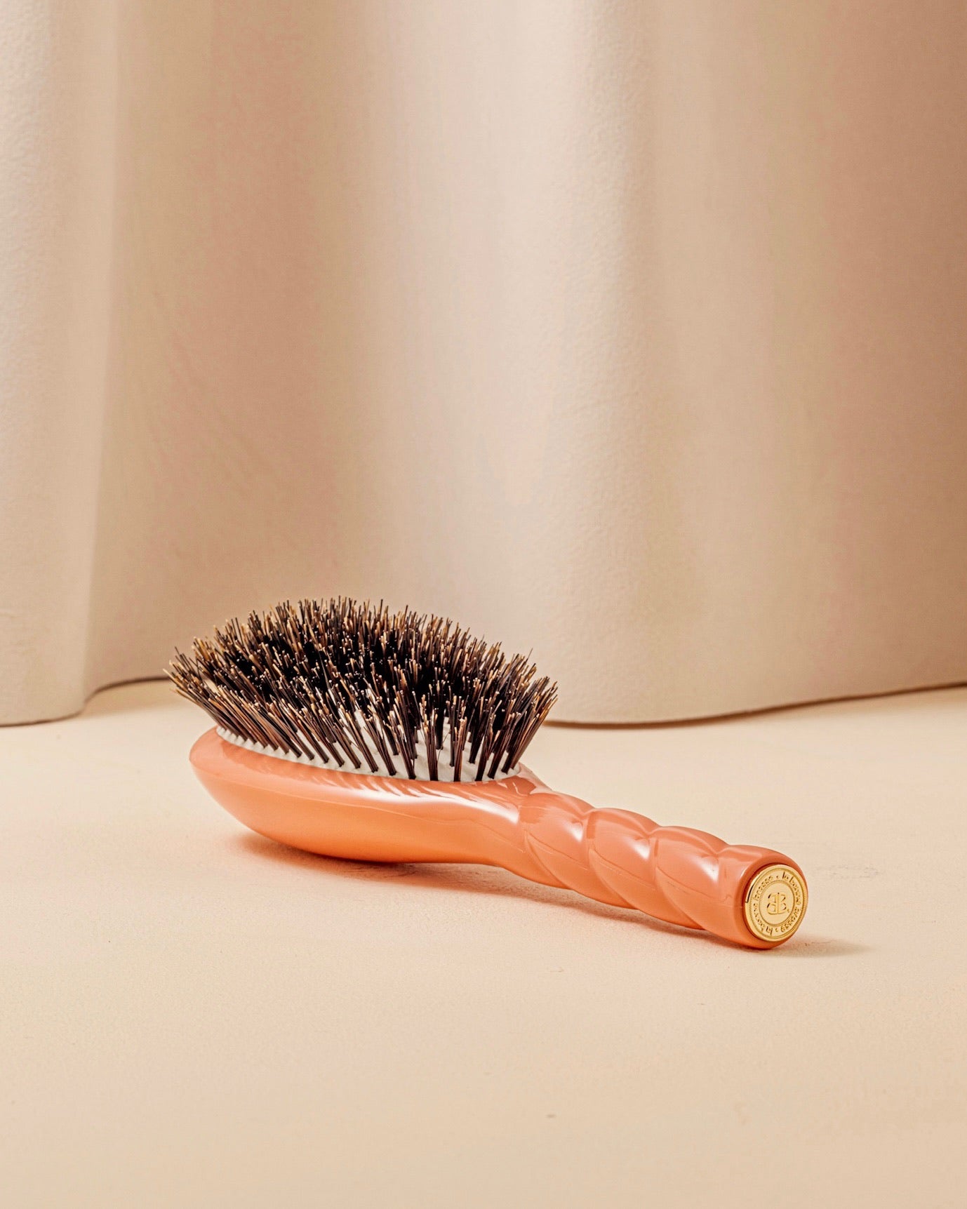 N.01 La Brosse Brillance & Soin l'Universelle Corail