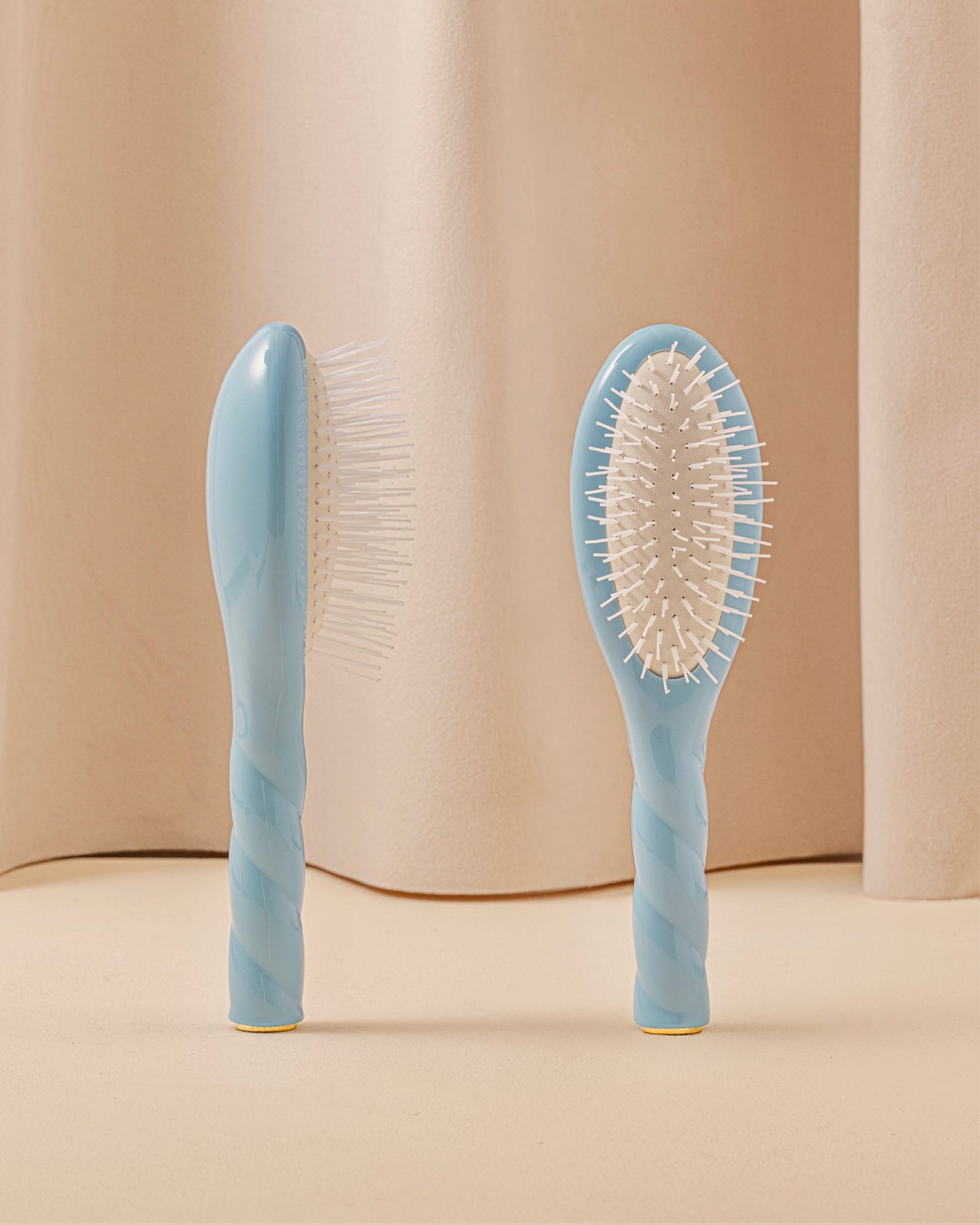 N.07 La Petite Brosse Démêlante & Stimulante l'Intense Bleu Ciel