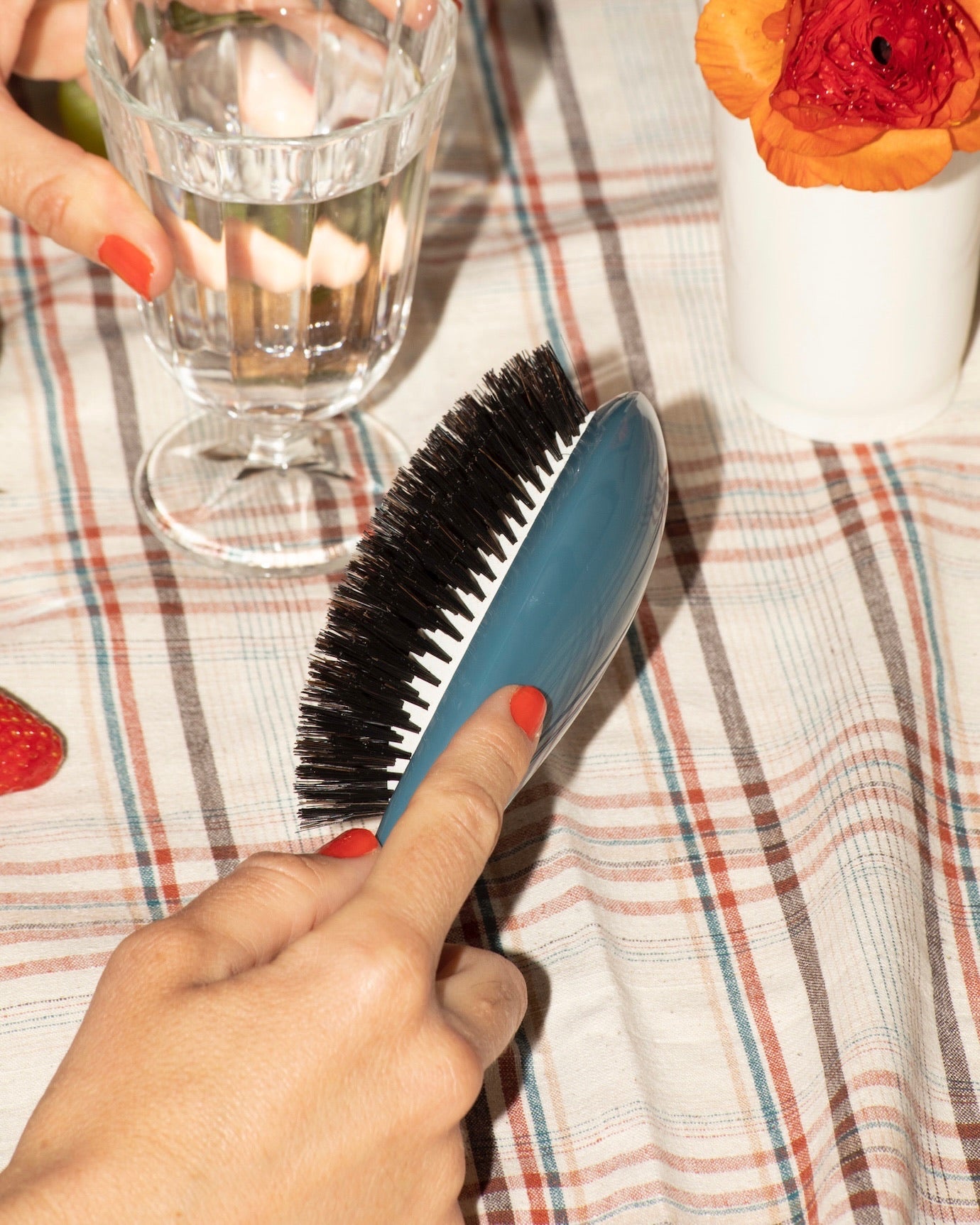 N.01 The Shine & Care Hair Brush THE UNIVERSAL Blue