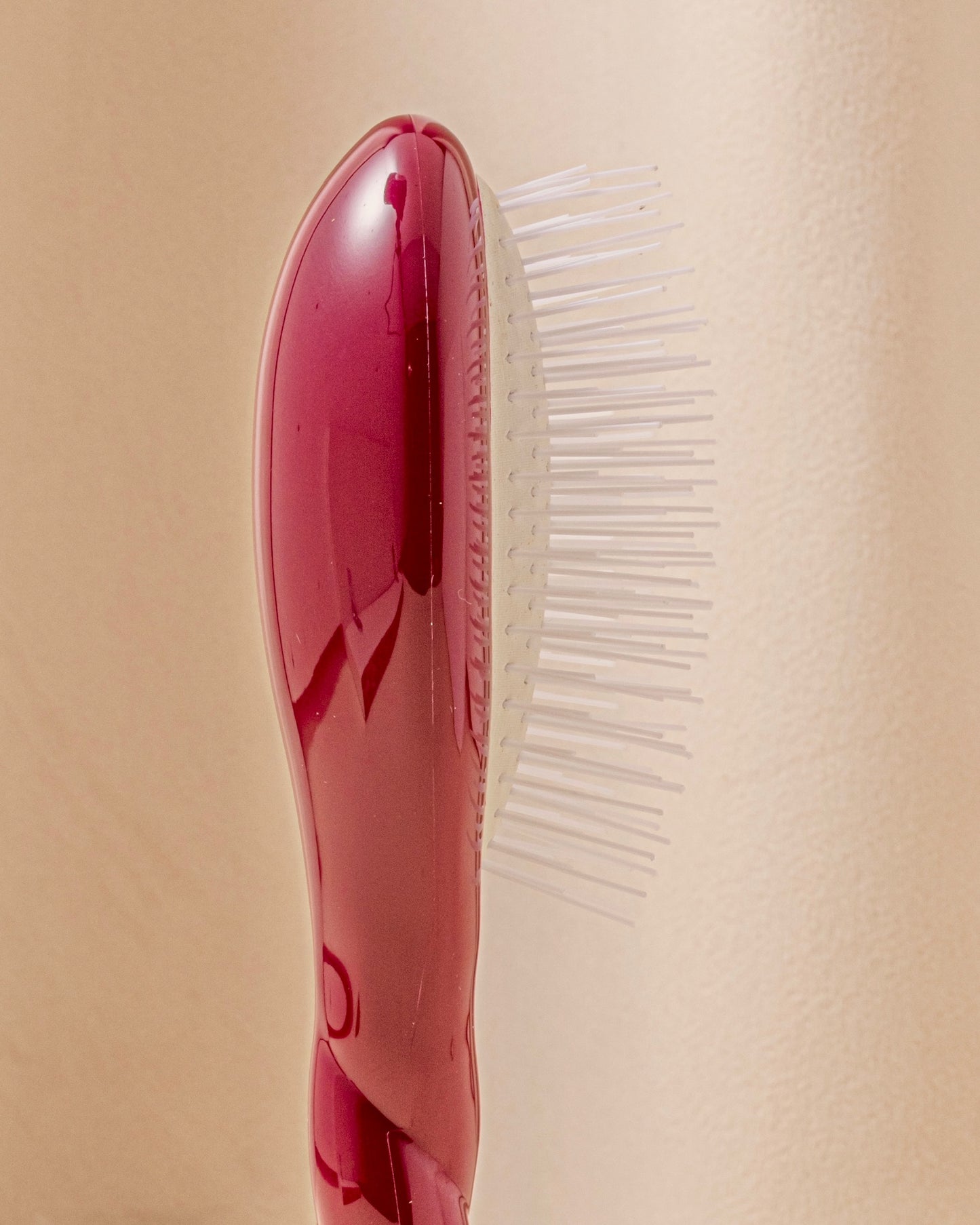 N.07 La Petite Brosse Démêlante & Stimulante l'Intense Rouge Cerise