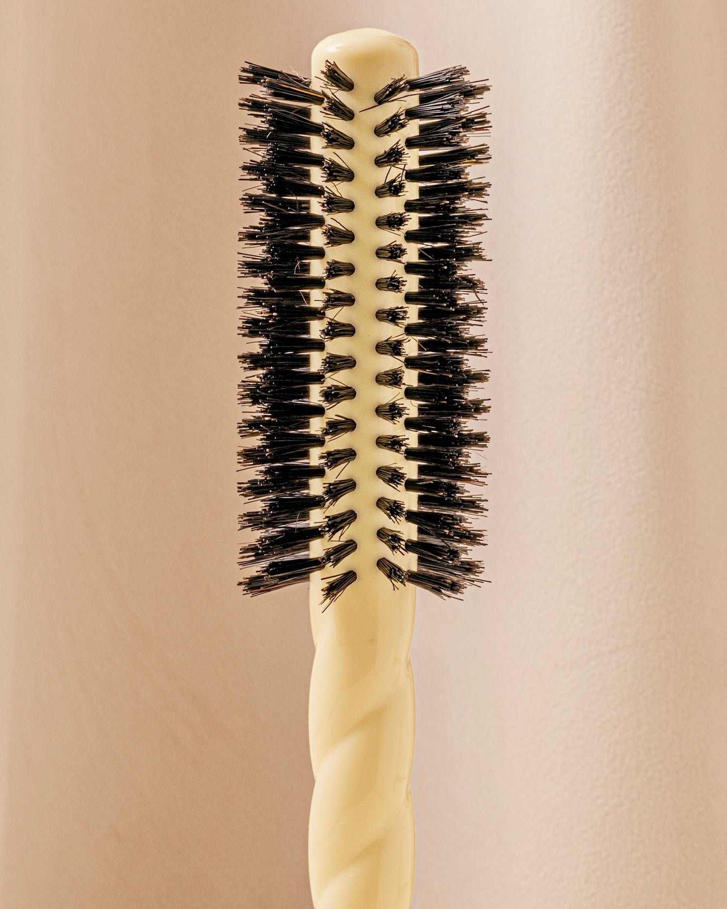 N.05 La Brosse Ronde Volume & Style Ivoire Cair