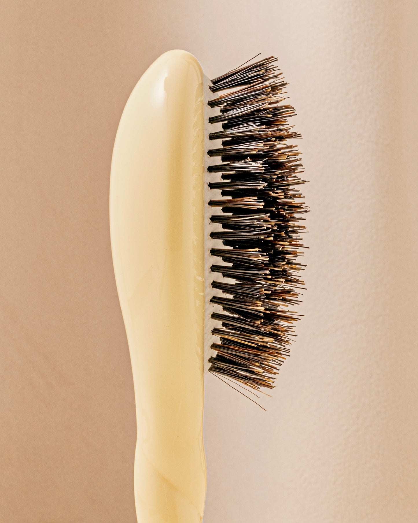 N.01 The Small Shine & Care Hair Brush THE UNIVERSAL Ivory Cair
