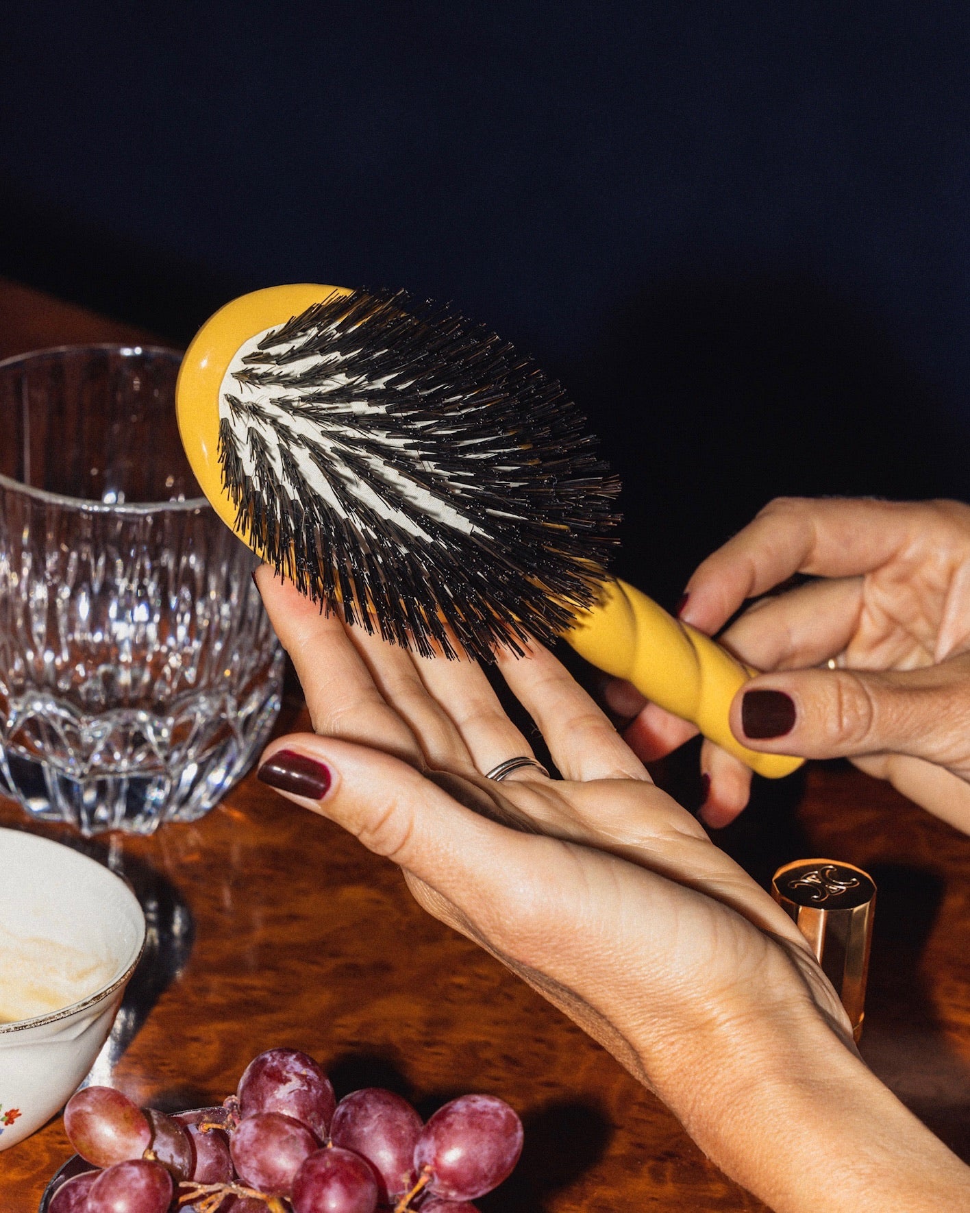 N.01 La Brosse Brillance & Soin l'Universelle Jaune Safran