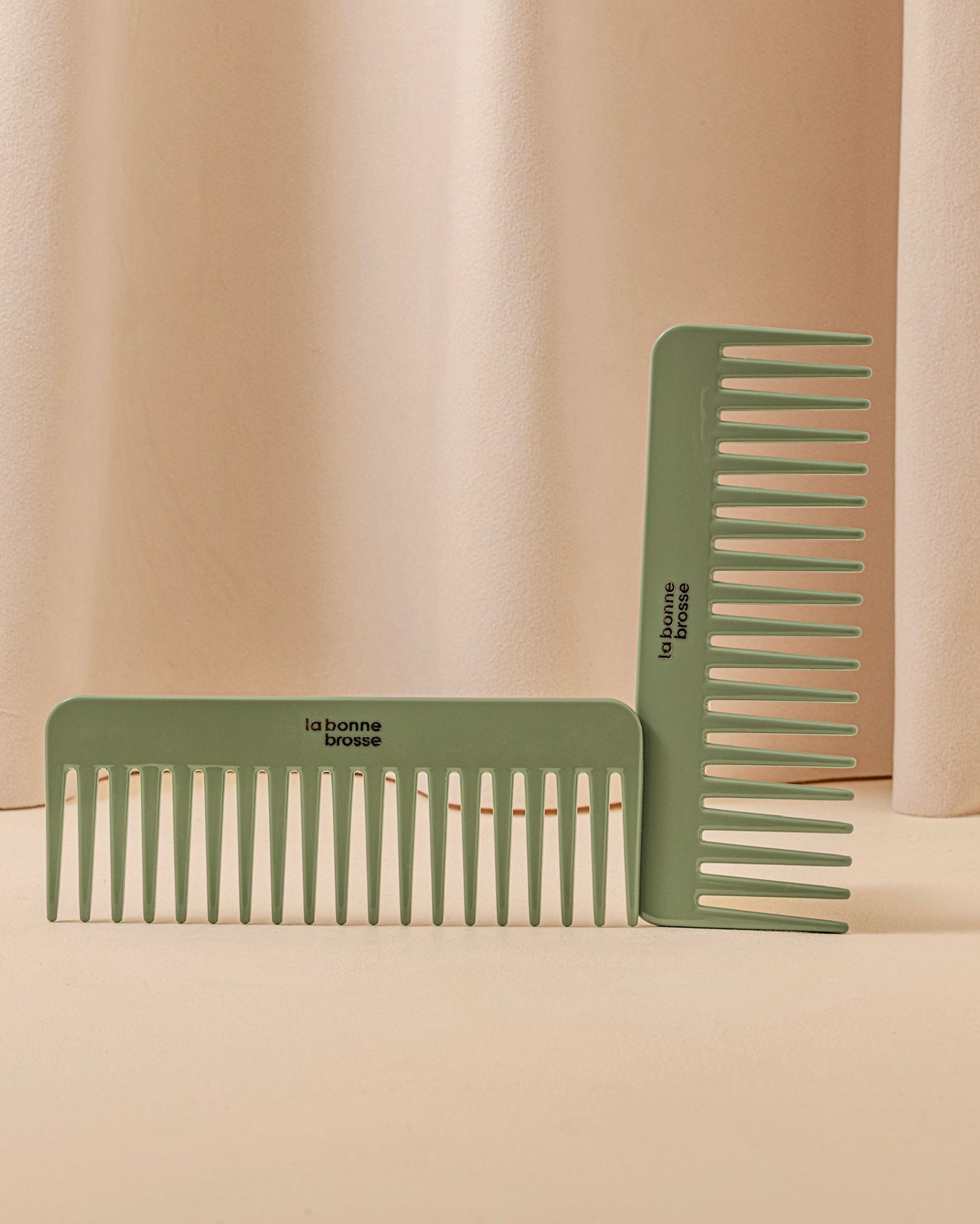 The Large Detangling Comb in Acetate Almond Green
