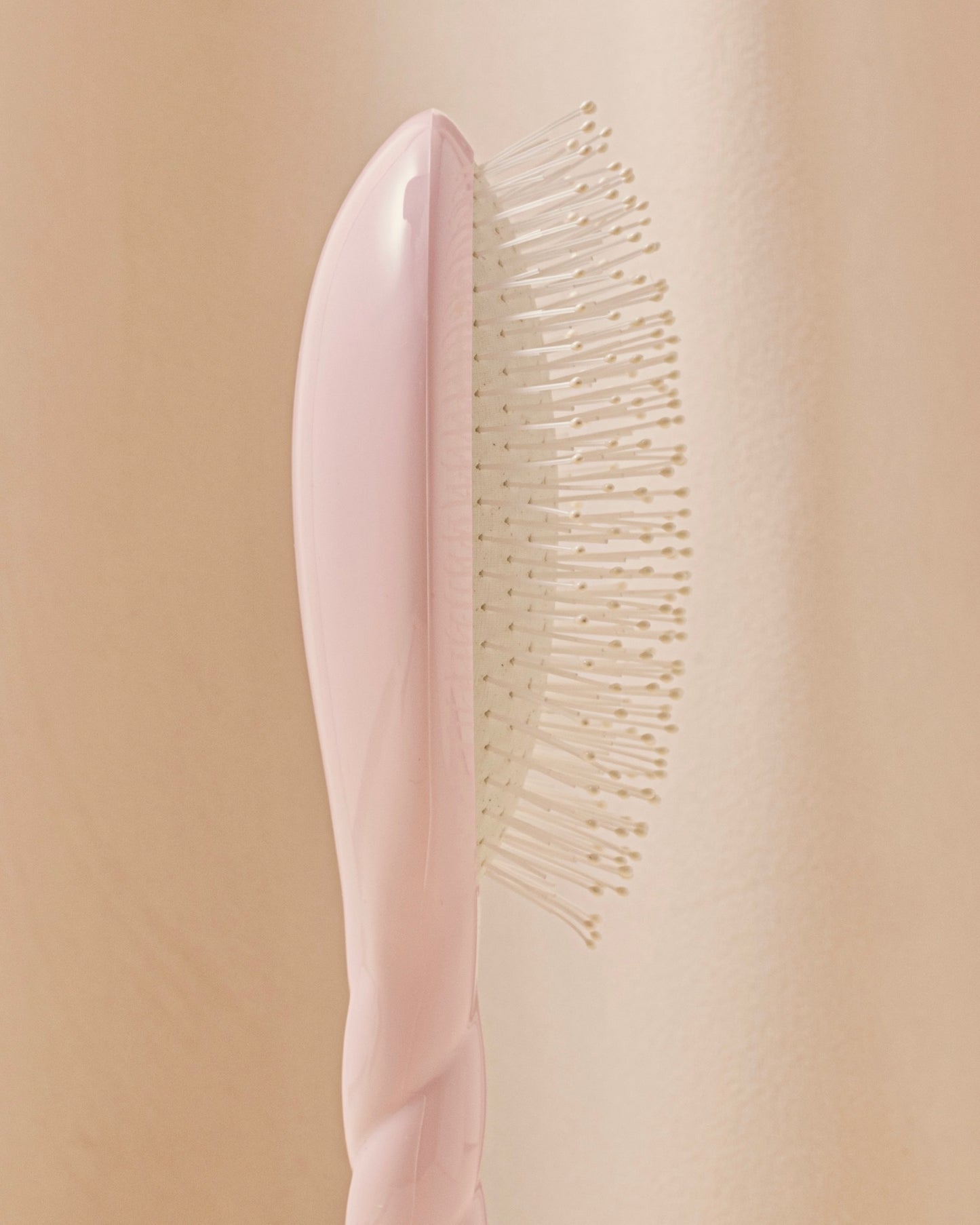 N.04 La Brosse Démêlante & Massante La Miracle Rose Lilas