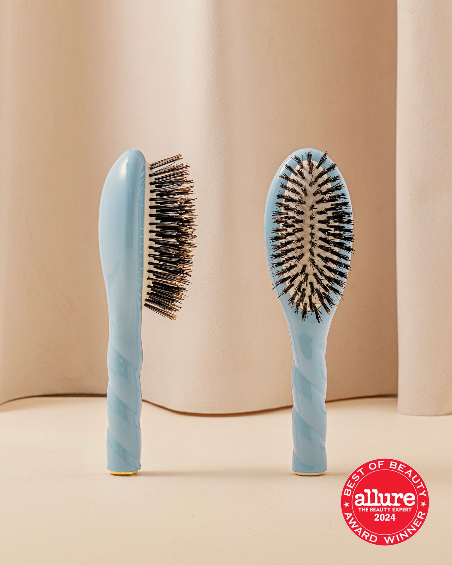 N.01 La Petite Brosse Brillance & Soin l’Universelle Bleu Ciel