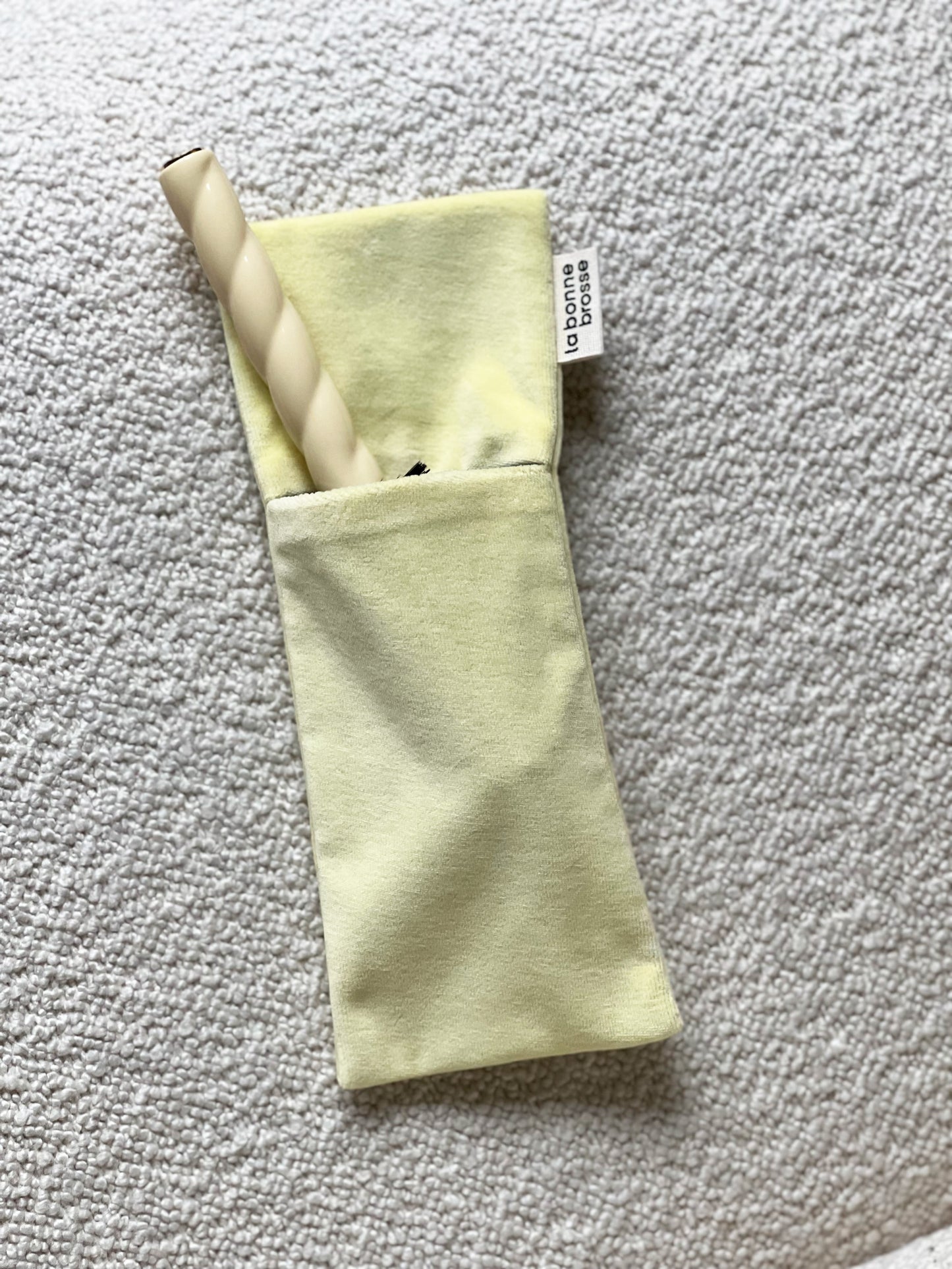 La Pochette "Brosse Ronde N.05" Ivoire Cair