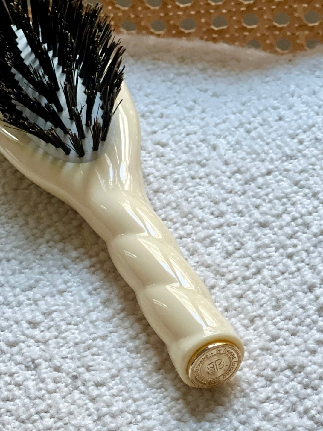 N.01 The Small Shine & Care Hair Brush THE UNIVERSAL Ivory Cair