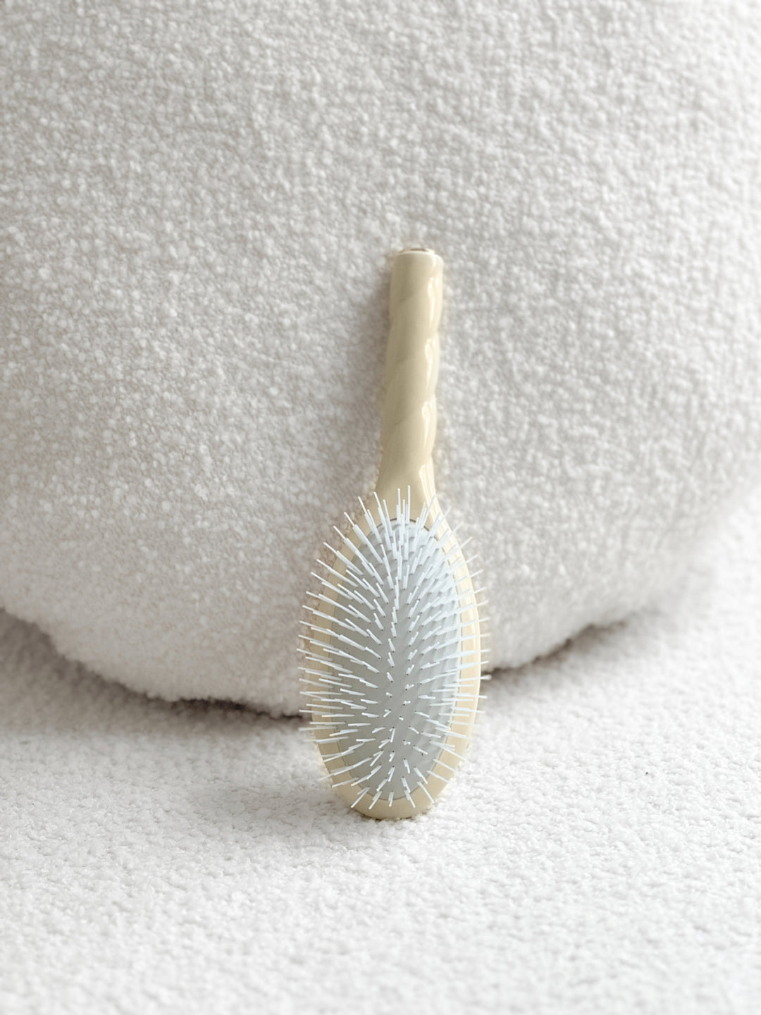 N.07 La Brosse Démêlante & Stimulante l'Intense Blanc Crème