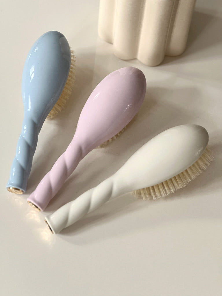 La brosse bébé N.06