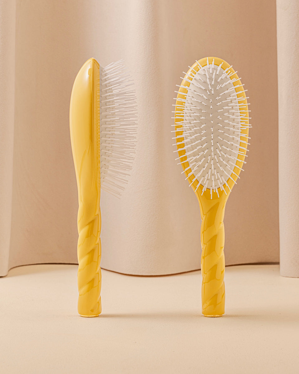 N.07 La Brosse Démêlante & Stimulante l'Intense Jaune Safran