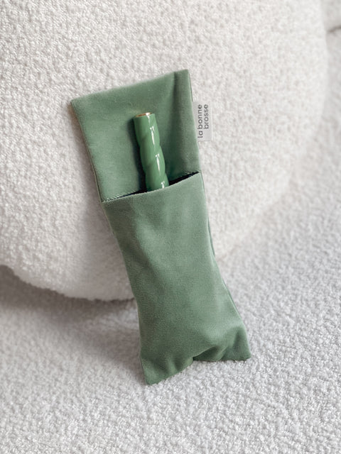 La Pochette "Grande Brosse" Vert Amande - Image 1