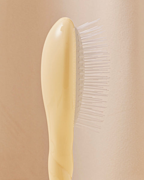 N.07 La Petite Brosse Démêlante & Stimulante l'Intense Ivoire Cair - Image 3