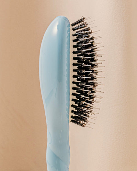 N.02 La Petite Brosse Démêlante & Soin l'Indispensable Bleu Ciel - Image 3