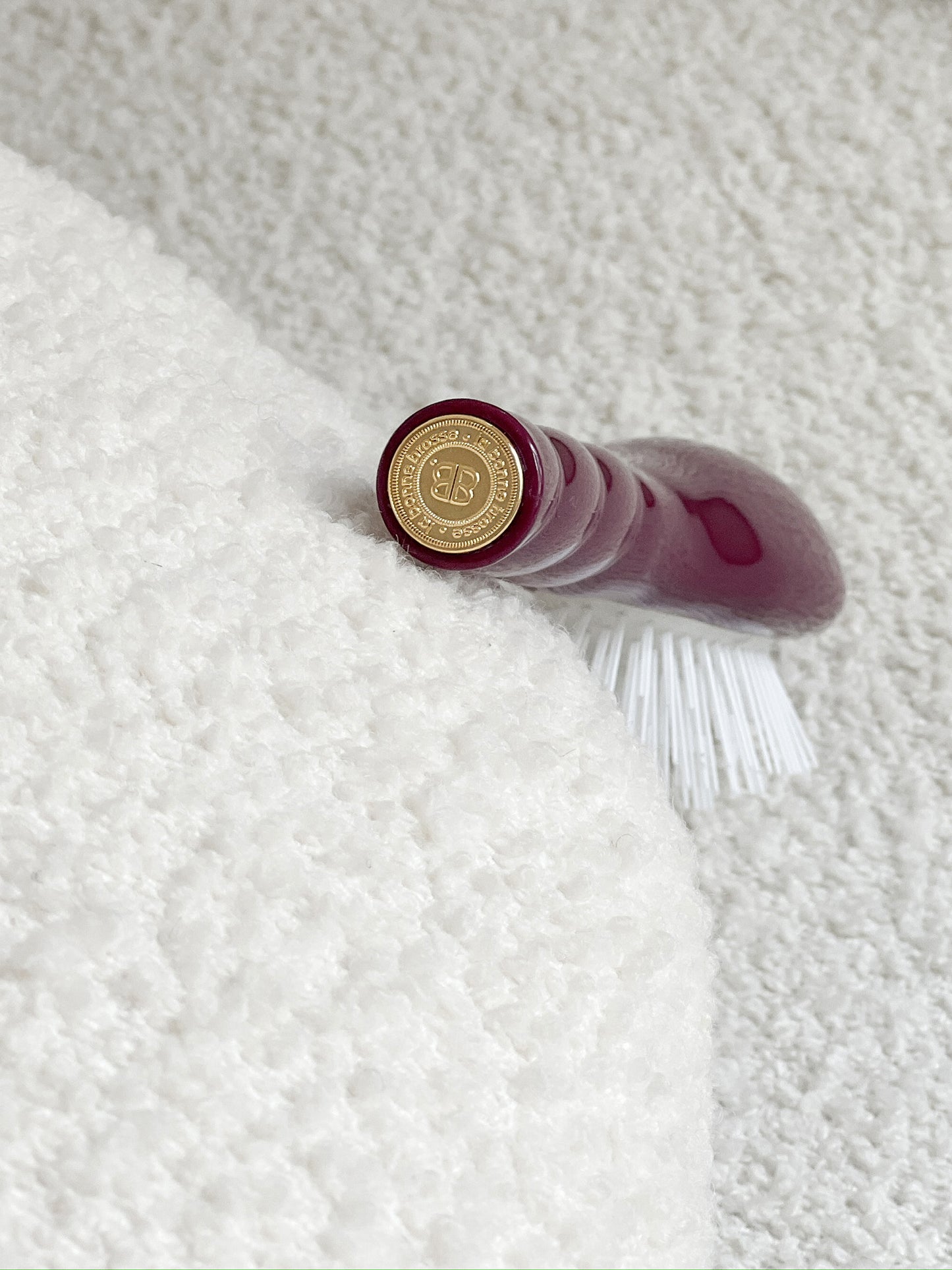 N.07 La Petite Brosse Démêlante & Stimulante l'Intense Rouge Cerise