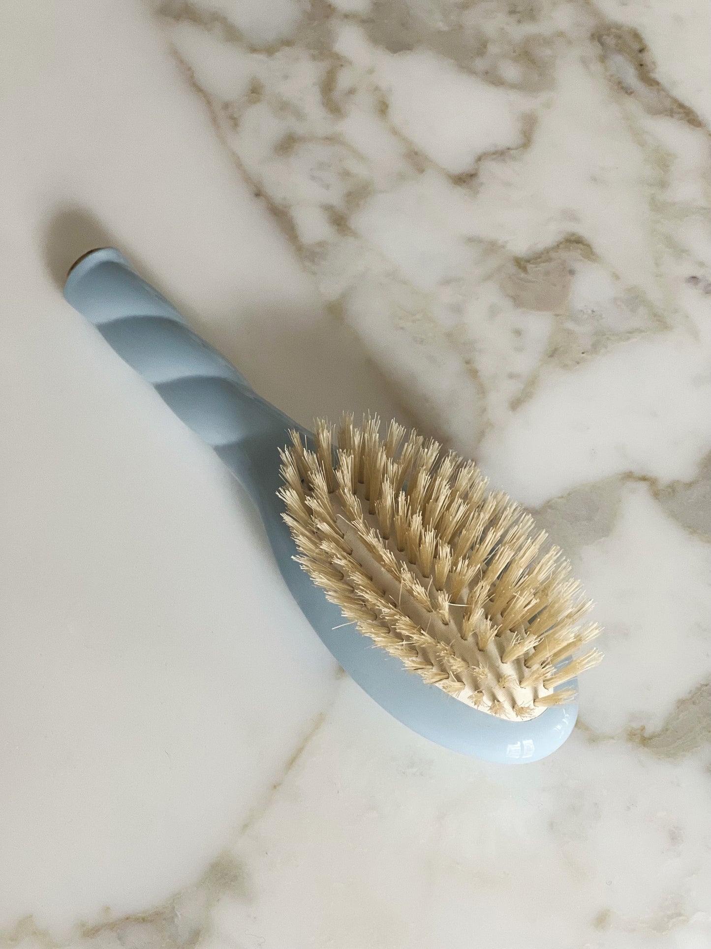 N.06 La brosse bébé MA PREMIÈRE BROSSE Bleu Ciel