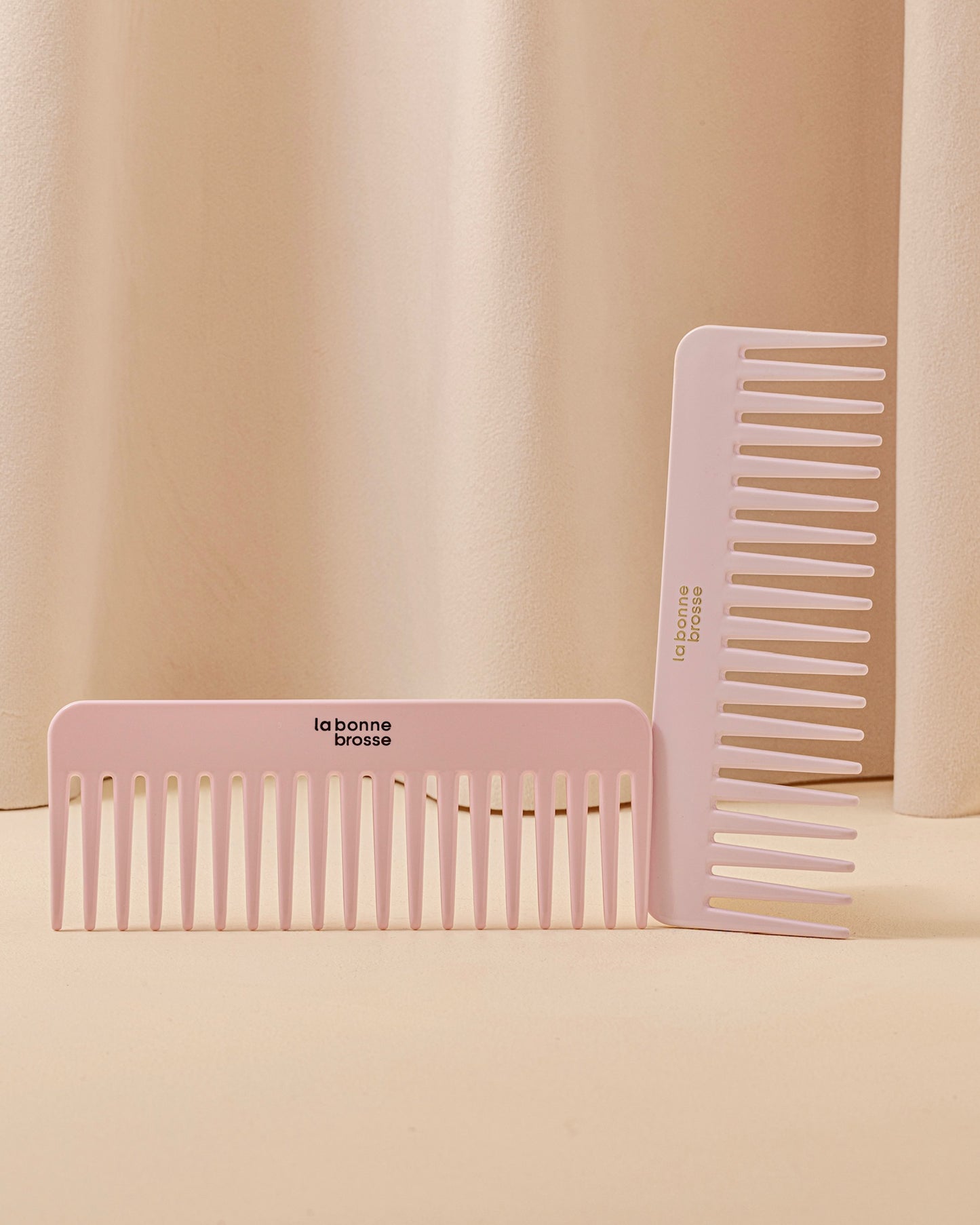 Le Peigne Large Démêlant en Acétate Rose lilas