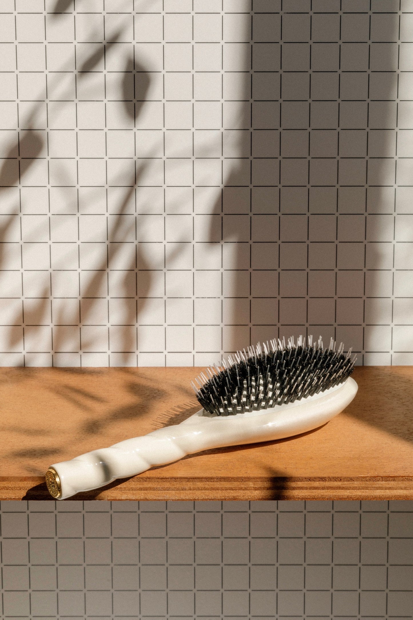 N.02 La Brosse Démêlante & Soin l'Indispensable Blanc Crème