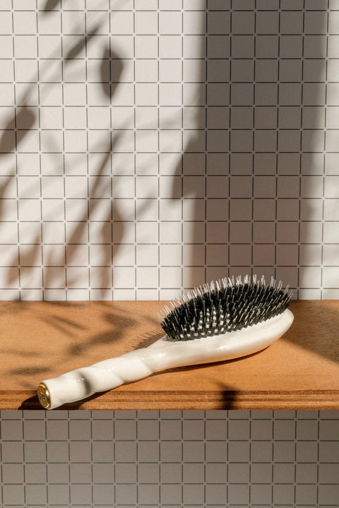 N.02 La Brosse Démêlante & Soin l'Indispensable Blanc Crème - Image 2