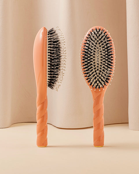 N.03 La Brosse Cuir Chevelu Sensible l'Indispensable Douceur Corail - Image 1