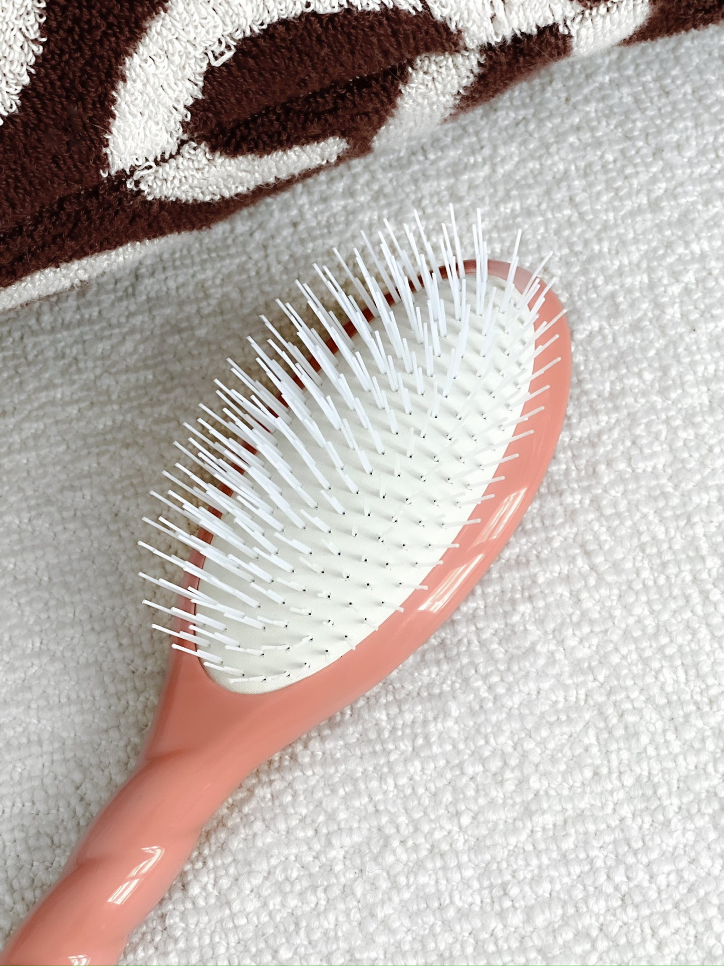 N.07 La Brosse Démêlante & Stimulante l'Intense Corail