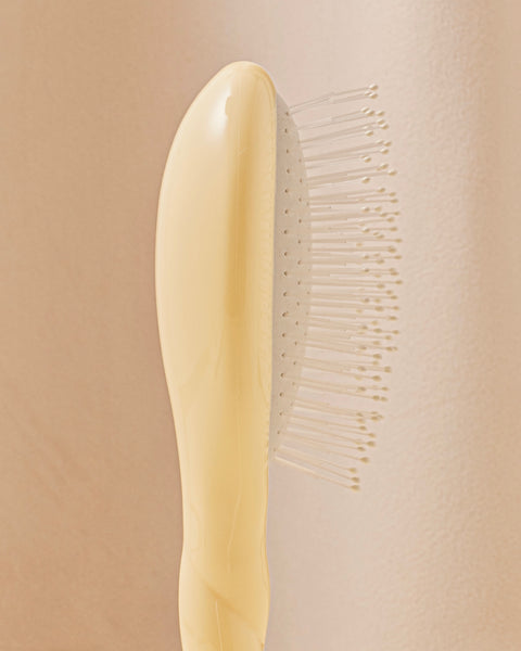 N.04 La Petite Brosse Démêlante & Massante La Miracle Ivoire Cair - Image 2