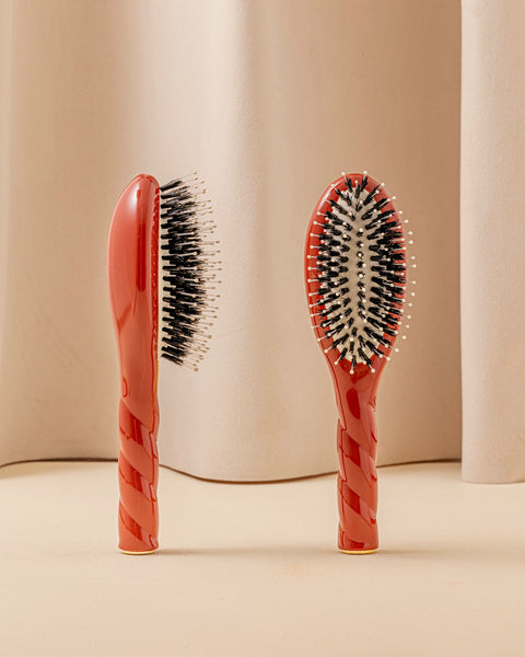 N.03 La Petite Brosse Cuir Chevelu Sensible l'Indispensable Douceur Terre Battue - Image 1