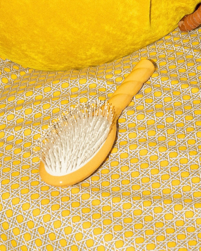 N.04 La Brosse Démêlante & Massante La Miracle Jaune Safran