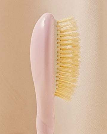 N.06 La brosse bébé MA PREMIÈRE BROSSE Rose Lilas
