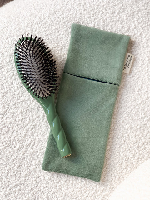 La Pochette "Grande Brosse" Vert Amande - Image 2