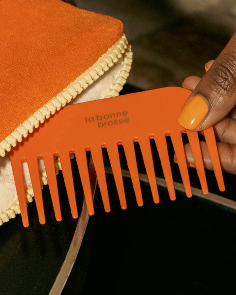 Limited Edition The Small Wide Detangling Comb in Orange Seventies Acetate - Image 2