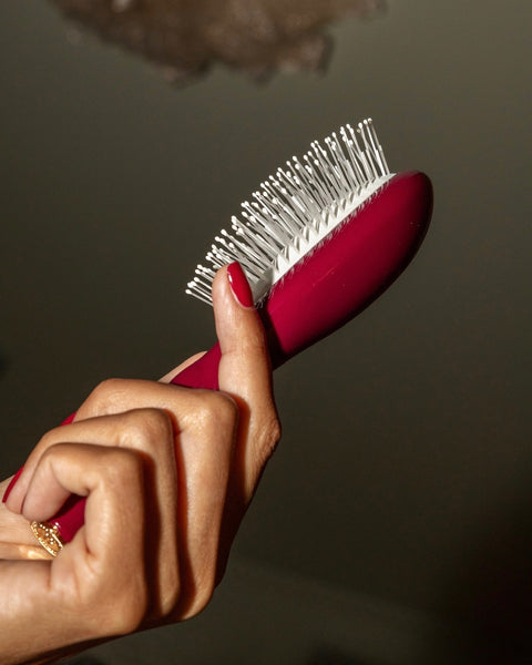 N.04 La Brosse Démêlante & Massante La Miracle Rouge Cerise - Image 2