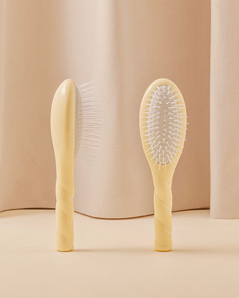 N.07 La Petite Brosse Démêlante & Stimulante l'Intense Ivoire Cair - Image 1