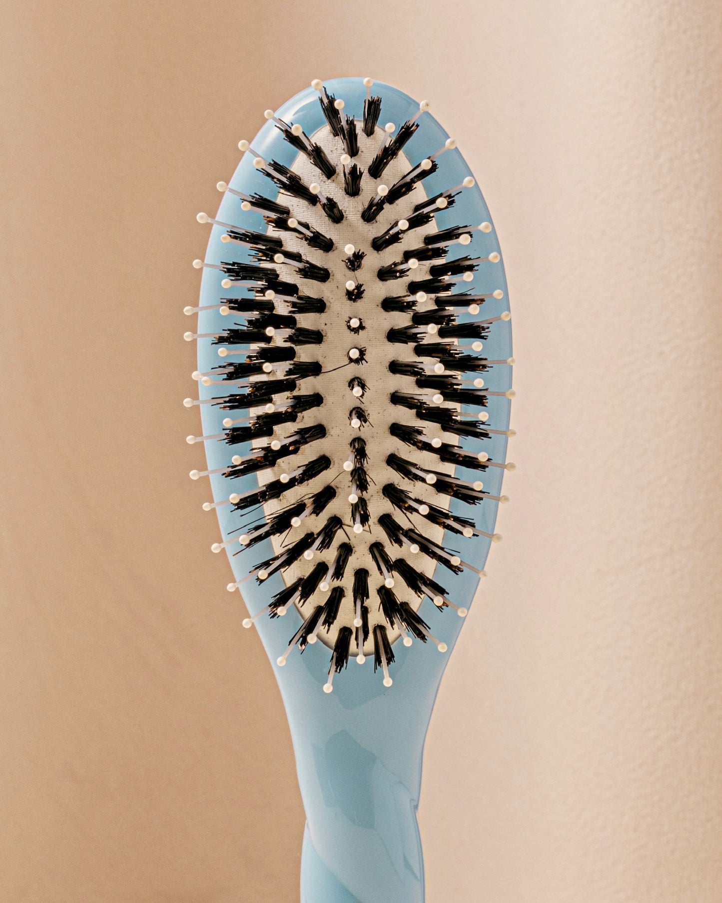 N.03 La Petite Brosse Cuir Chevelu Sensible l'Indispensable Douceur Bleu Ciel