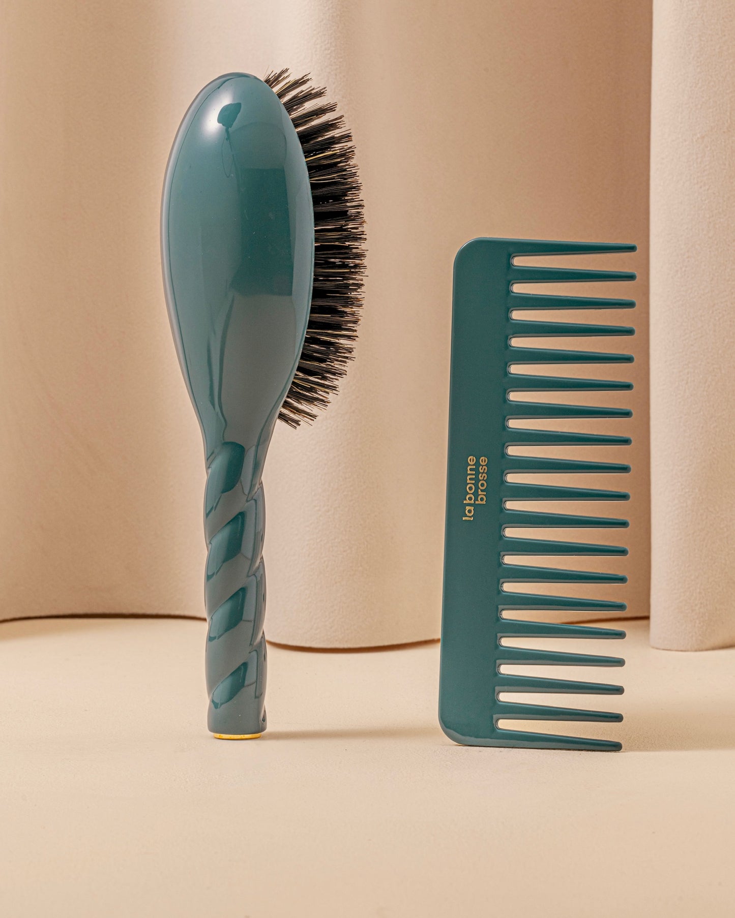 Le Peigne Large Démêlant en Acétate Bleu Encre