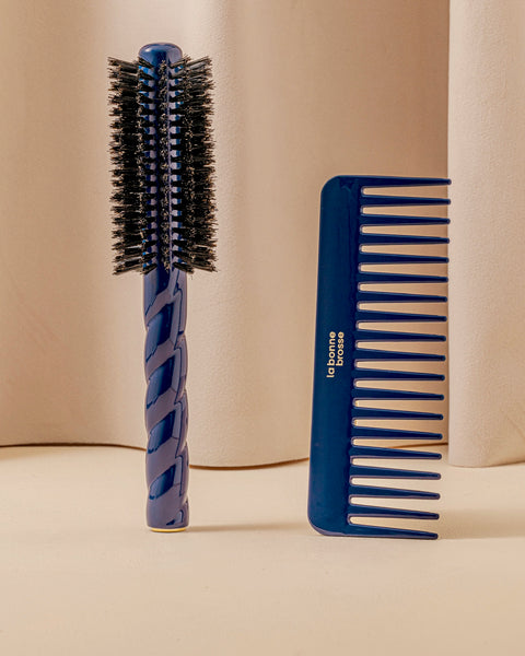 Le Peigne Large Démêlant en Acétate Bleu Myrtille - Image 1