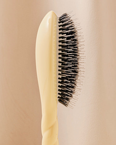 N.02 La Brosse Démêlante & Soin l'Indispensable Ivoire Cair - Image 2