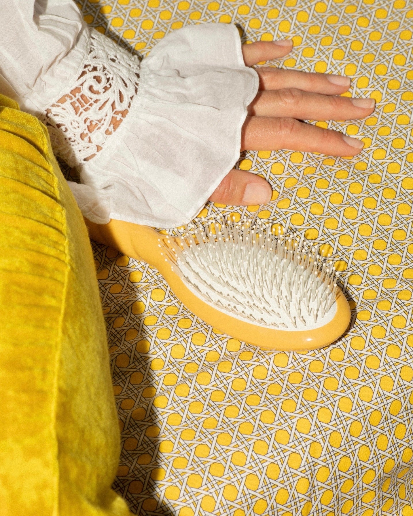 N.04 La Brosse Démêlante & Massante La Miracle Jaune Safran