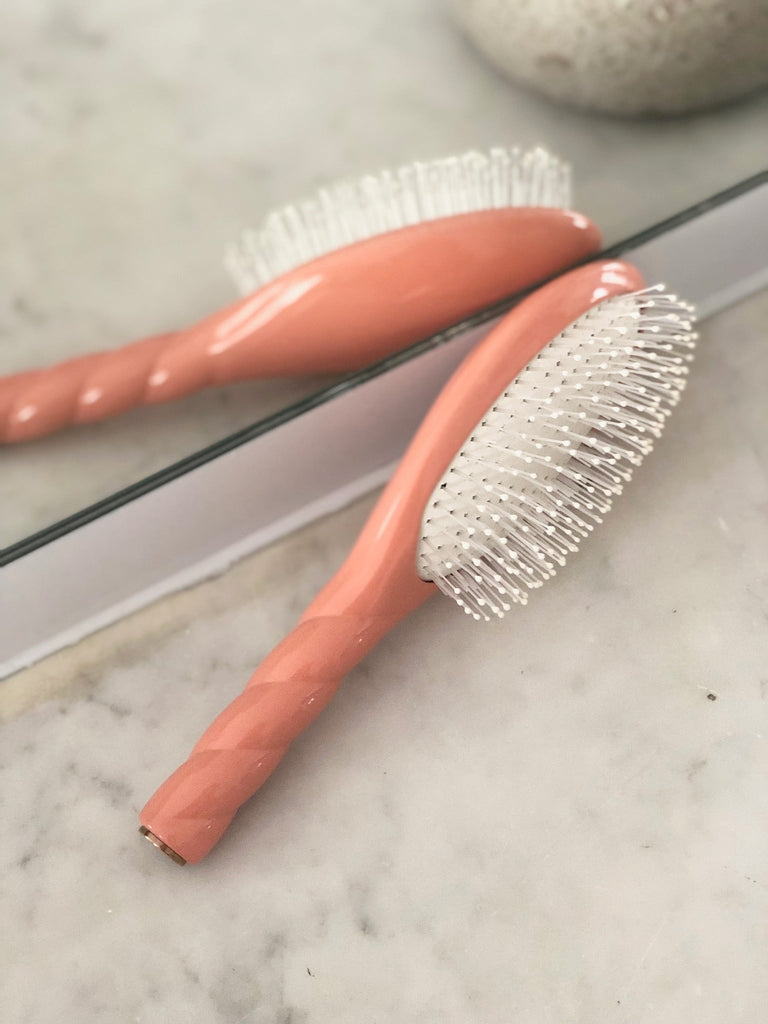 brossage massant cheveux