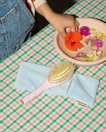 N.06 La brosse bébé MA PREMIÈRE BROSSE Rose Lilas