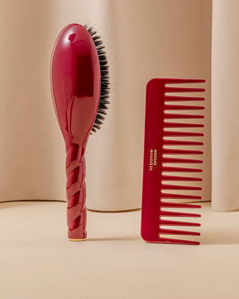 Le Peigne Large Démêlant en Acétate Rouge Cerise - Image 1