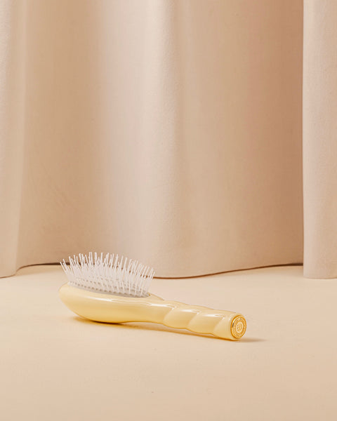 N.07 La Petite Brosse Démêlante & Stimulante l'Intense Ivoire Cair - Image 2