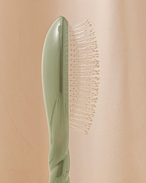 N.04 La Brosse Démêlante & Massante La Miracle Vert Amande - Image 2
